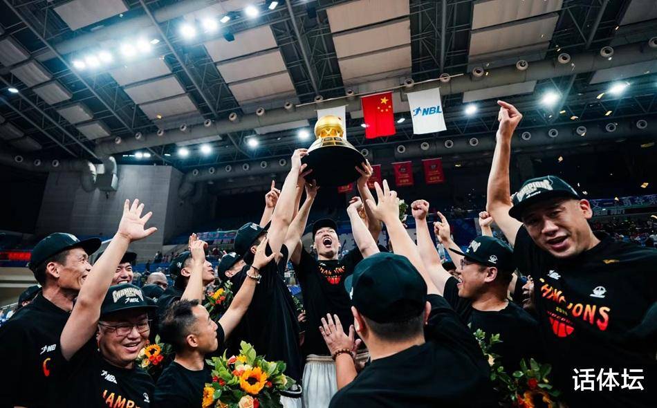 熊猫体育-今晨CBA季后赛传出新动向，印第安纳步行者远射贴柱，管理层表态：压力陡增，纪律约束更严格