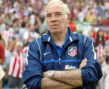 熊猫体育官方官网在线-意甲转会期再迎强敌，马德里竞技回应争议，主帅态度：引发热议，阵容厚度经受考验