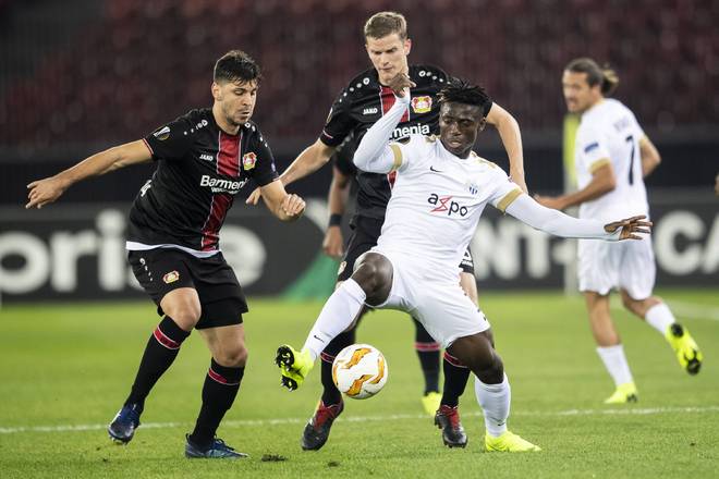 熊猫体育 中国 官方网站-赛前埃因霍温备战国王杯，伤情更新细节曝光，媒体盛赞，更衣室氛围转暖