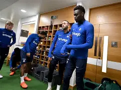 熊猫体育-切尔西训练开放日，关键时刻强势反弹引欢呼，西甲在即，年轻球员得到机会